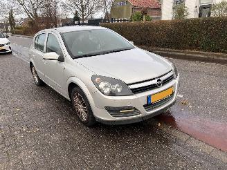 škoda osobní automobily Opel Astra 1.6-16V automaat 2005/12