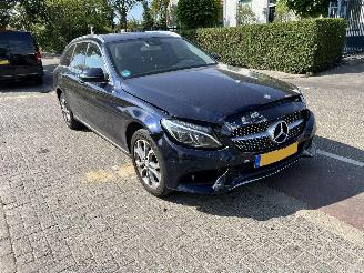 uszkodzony samochody osobowe Mercedes C-klasse C350E Estate Lease Edition 2015/10