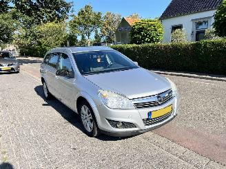 damaged passenger cars Opel Astra 1.6-16V Cosmo 2008/8
