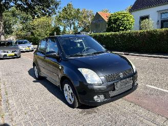 Suzuki Swift 1.5 VVT picture 1
