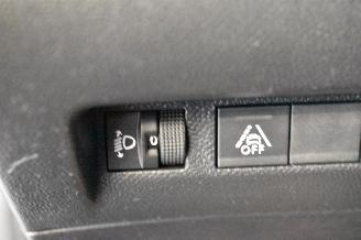 Peugeot 208 1.2 PureTech Active picture 21
