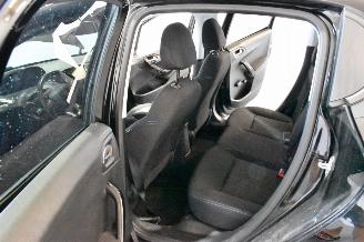 Peugeot 208 1.2 PureT. Signature picture 23
