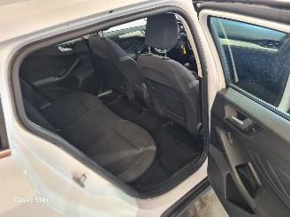 Ford Focus 1.5 EcoBl. Tr.Ed.Bns picture 18