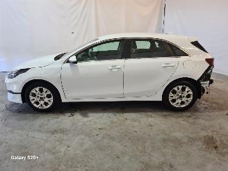 Kia Ceed 1.5 T-GDi DynamicLine. picture 4