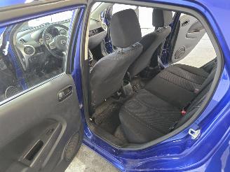 Mazda 2  picture 22