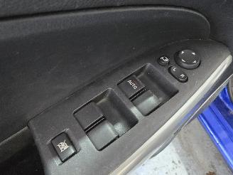 Mazda 2  picture 26