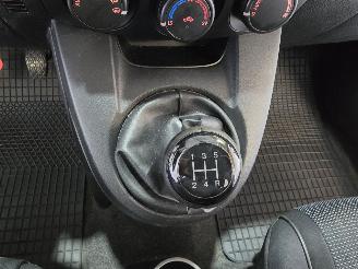 Mazda 2  picture 33