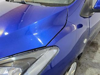 Mazda 2  picture 12