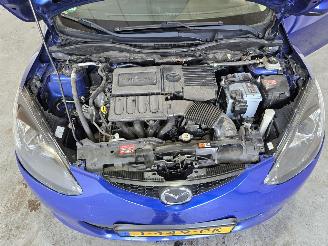 Mazda 2  picture 17