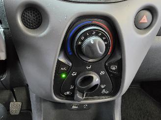 Peugeot 108 1.0 Vti picture 31
