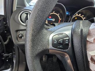 Ford Fiesta 1.6 TDCi Style picture 31