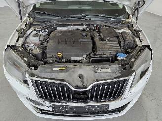 Skoda Superb 1.6 TDI Ambition Bns picture 17