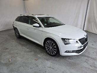 uszkodzony samochody osobowe Skoda Superb 1.6 TDI Ambition Bns 2017/5