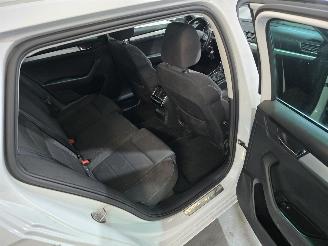 Skoda Superb 1.6 TDI Ambition Bns picture 23