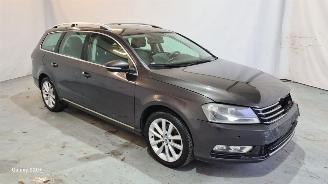 uszkodzony samochody osobowe Volkswagen Passat 2.0  TDI 2010/11