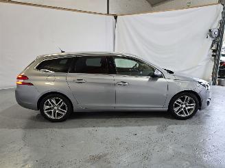 Peugeot 308 1.2 PureTech Blue Lease Premium picture 8