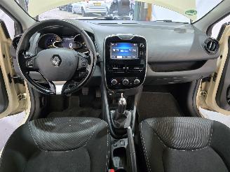 Renault Clio 1.5 dCi ECO Expression picture 21