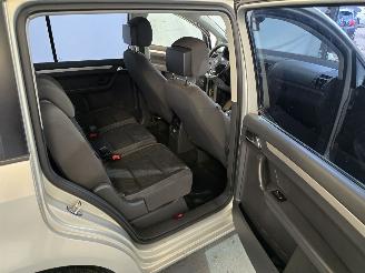 Volkswagen Touran 2.0 TDI Highline BlueMotion 7p. picture 19