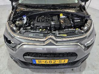 Citroën C3 1.2 PureTech Shine Business picture 13