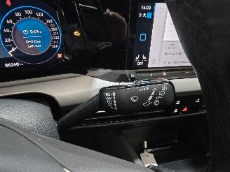 Volkswagen Golf 1.5 TSI Life Bns picture 29