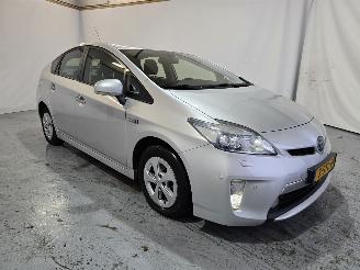 damaged passenger cars Toyota Prius 1.8 Plug-in Executive Business 2013/12