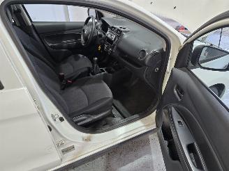 Mitsubishi Space-star 1.0 Inform picture 14