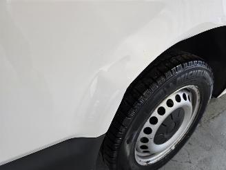 Volkswagen Transporter 2.0 TDI L1H1 28 Comfortline picture 12