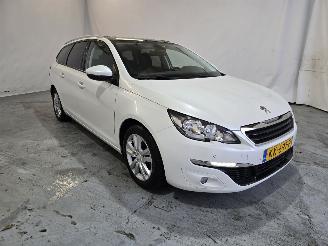Peugeot 308 1.2 PureTech Blue Lease Executive picture 1