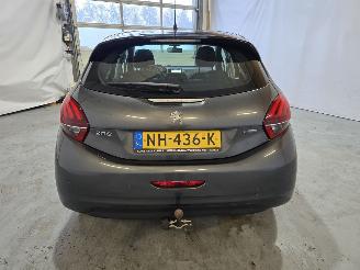 Peugeot 208 1.2 PureT. Blue Lion picture 6