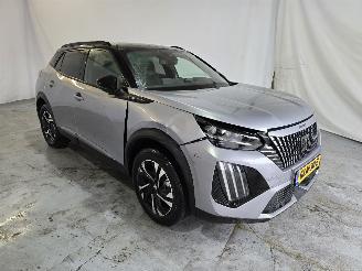 Auto incidentate Peugeot e-2008 EV GT 54 kWh 2024/9