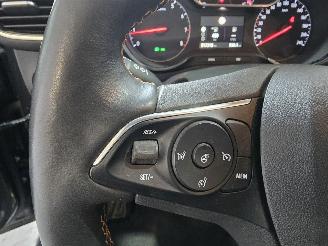 Opel Crossland X 1.2 Online Edition Black Roof picture 30