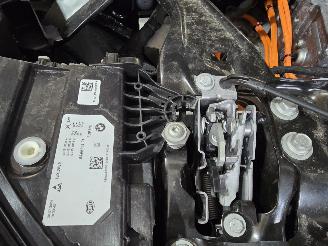 BMW iX eDrive20 67 kWh picture 12