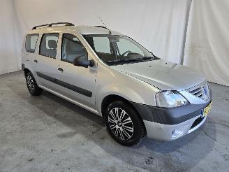 Dacia Logan 1.6 Lauréate picture 1