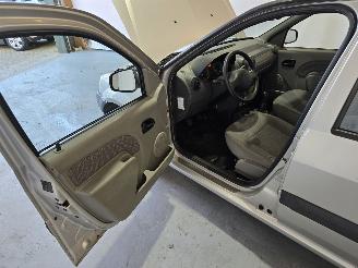 Dacia Logan 1.6 Lauréate picture 18