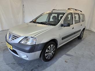 Dacia Logan 1.6 Lauréate picture 3