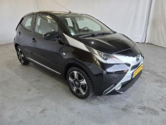 Voiture accidenté Toyota Aygo 1.0 VVT-i x-cite 2015/10