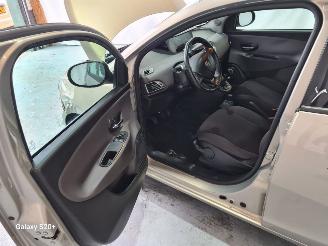 Lancia Ypsilon 0.9 TwinAir Platinum picture 16