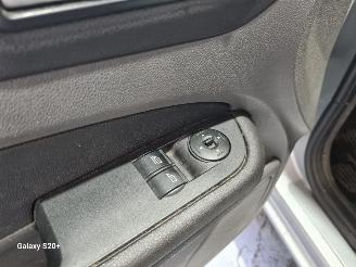 Ford Focus 1.6-16V First Edition picture 17