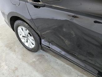 Volkswagen Passat Variant 2.0 TDI Business picture 10