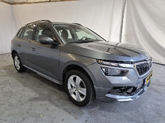 damaged passenger cars Skoda Kamiq 1.0 TSI Business Edition 2023/9