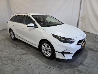 Damaged car Kia Ceed 1.0 T-GDi DynPlusL. 2022/1