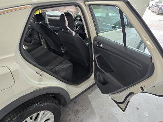 Volkswagen T-Roc 1.0 TSI Life Bns picture 20
