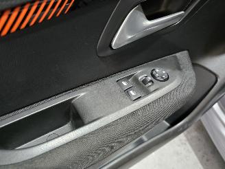 Peugeot 208 EV Active 50 kWh picture 26