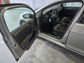 Volkswagen Golf Variant 1.6 TDI Comfortline Business picture 18