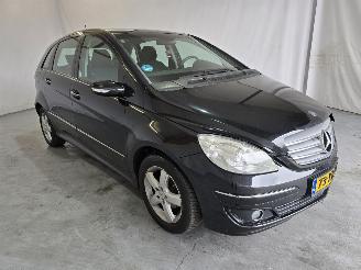 Schadeauto Mercedes B-klasse 150 2007/3