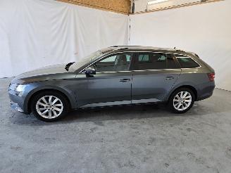 Skoda Superb 2.0 TDI Style Bns picture 4