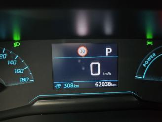 Peugeot e-2008 EV Active 54 kWh picture 30