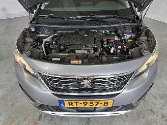 Peugeot 5008 1.2 PureTech Allure picture 12