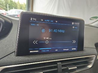 Peugeot 5008 1.2 PureTech Allure picture 31