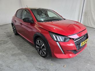 Voiture accidenté Peugeot 208 1.2 PureTech GT-Line 2021/1
